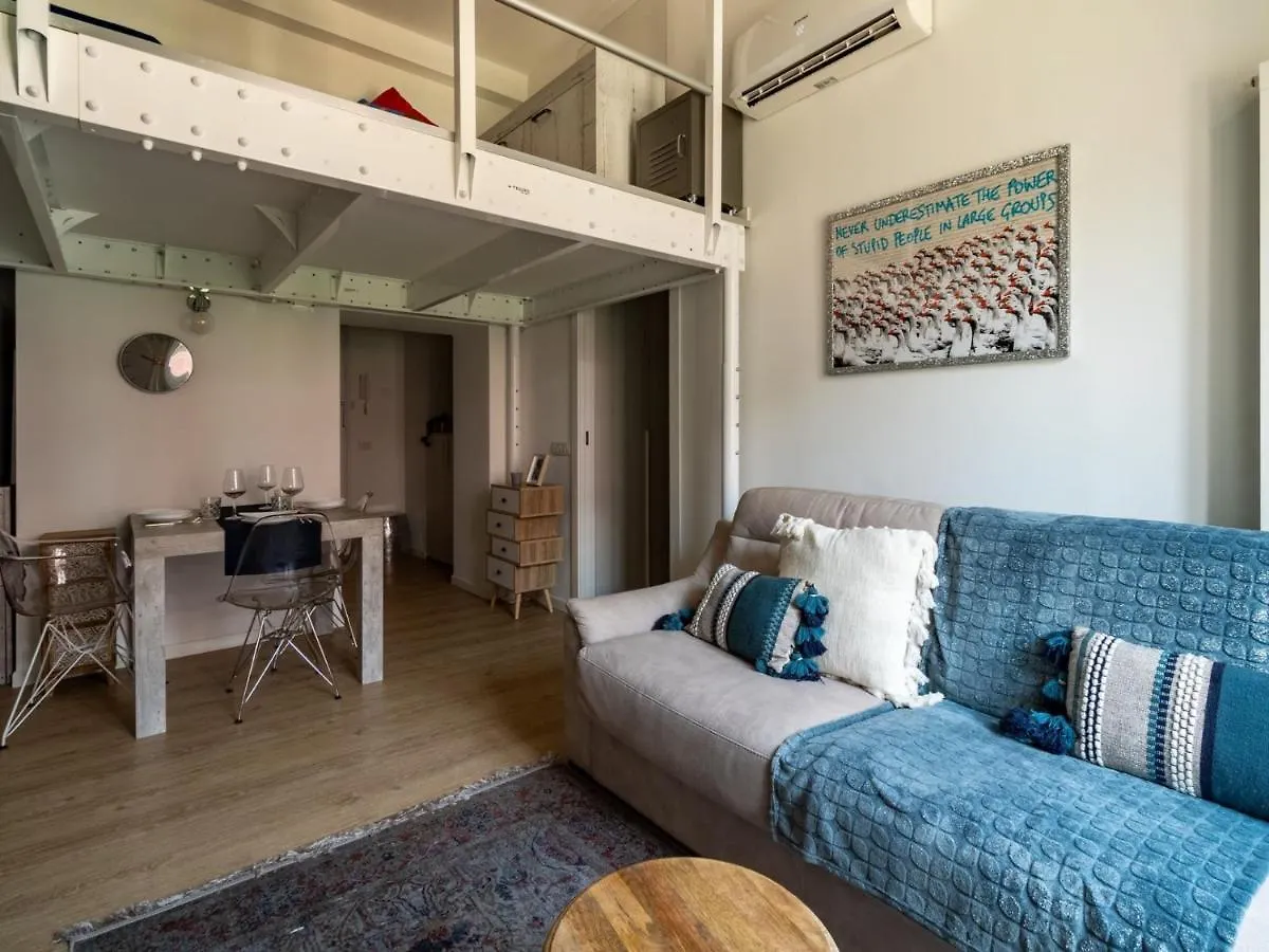 The Best Rent - Lovely Loft With Balcony Near Piazza Vetra Milan Italy