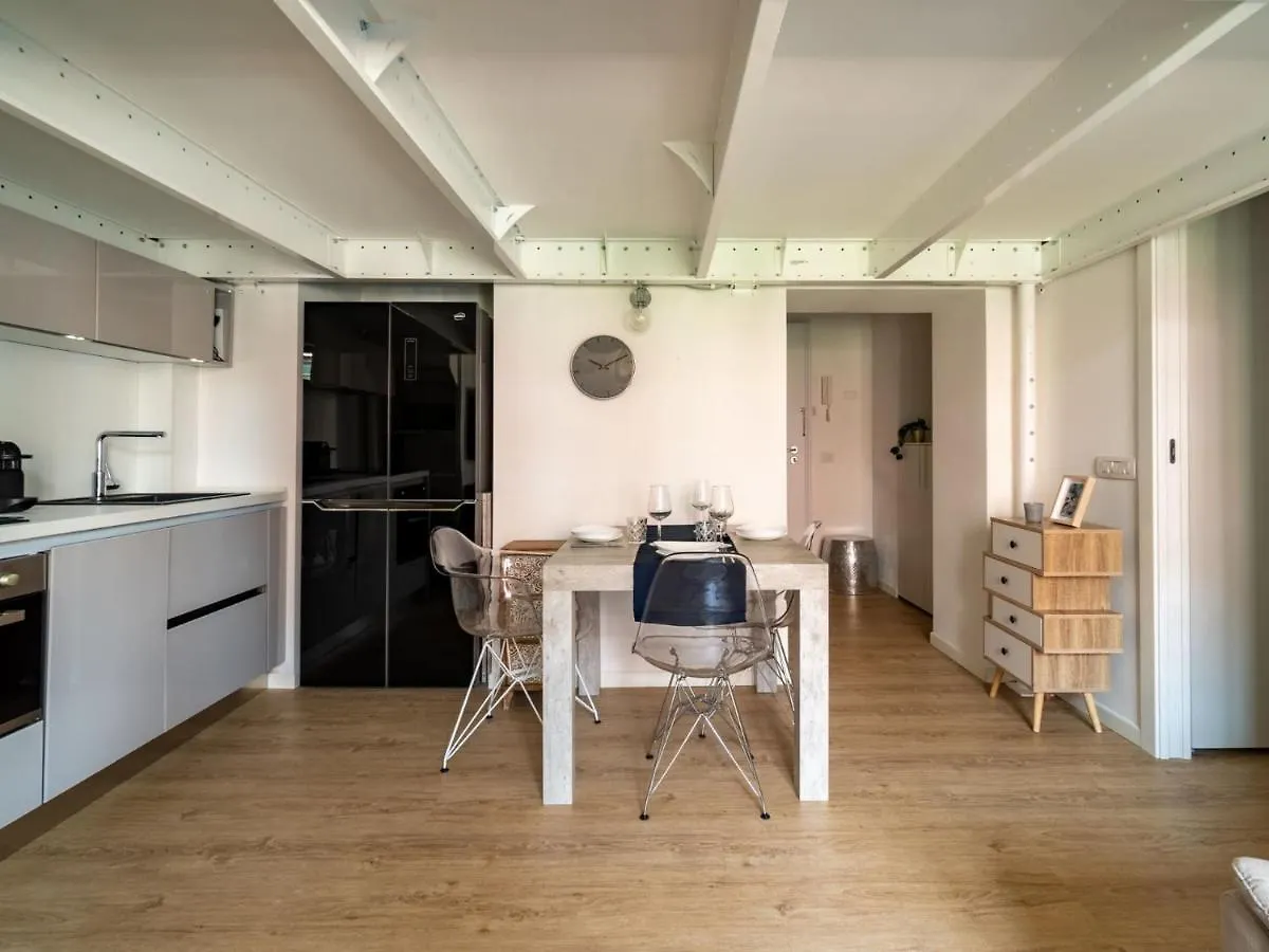 The Best Rent - Lovely Loft With Balcony Near Piazza Vetra Milan