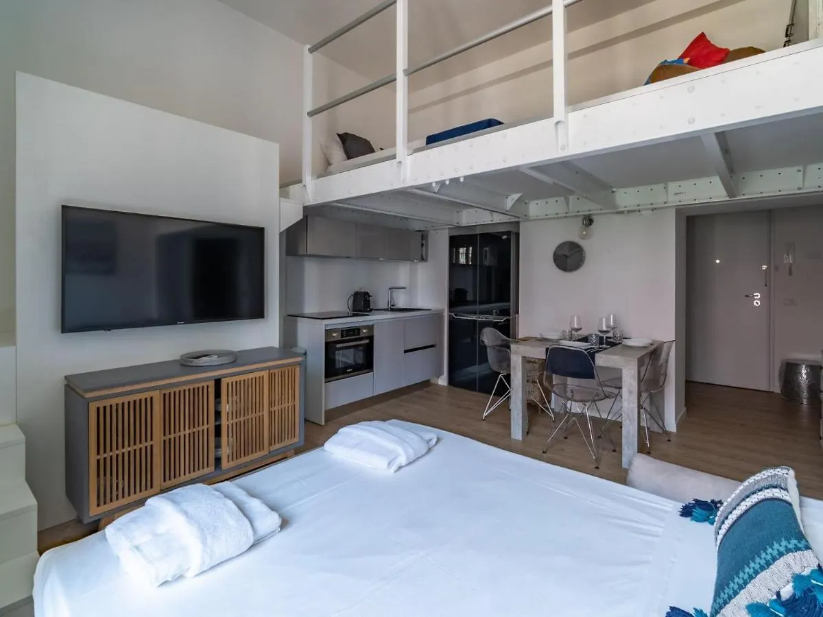 Apartment The Best Rent - Lovely Loft With Balcony Near Piazza Vetra Milan Italy
