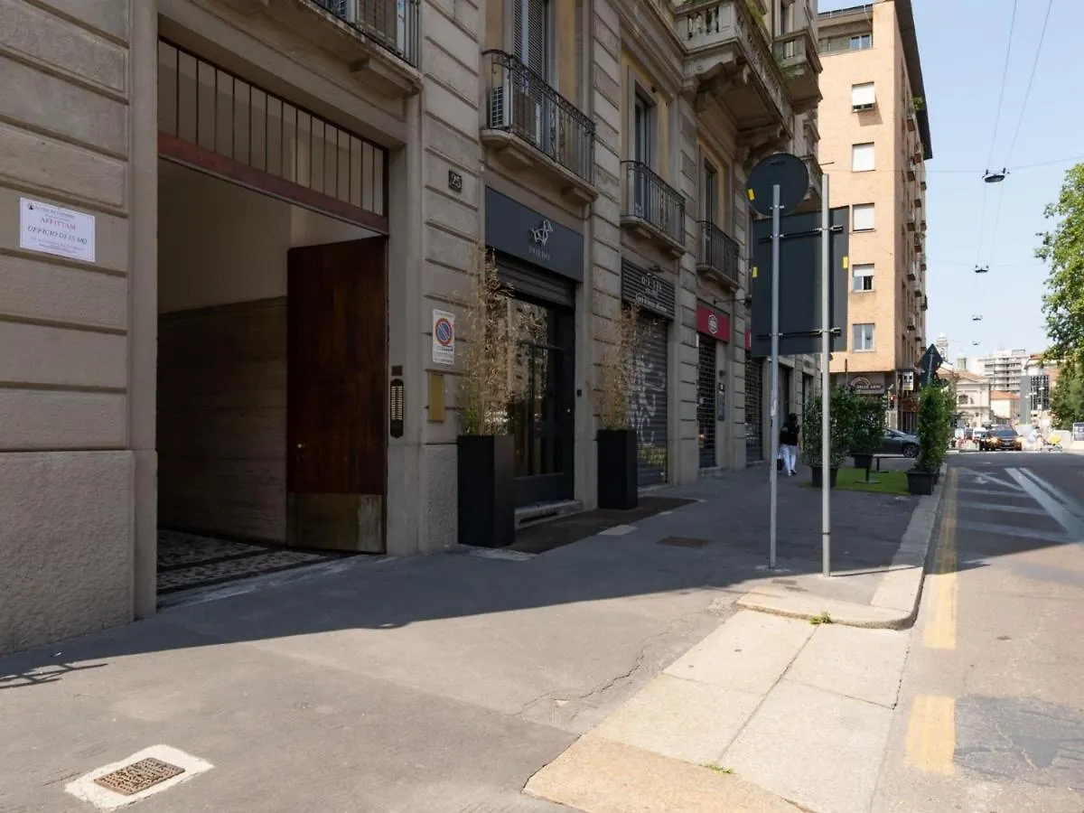 Apartment The Best Rent - Lovely Loft With Balcony Near Piazza Vetra Milan